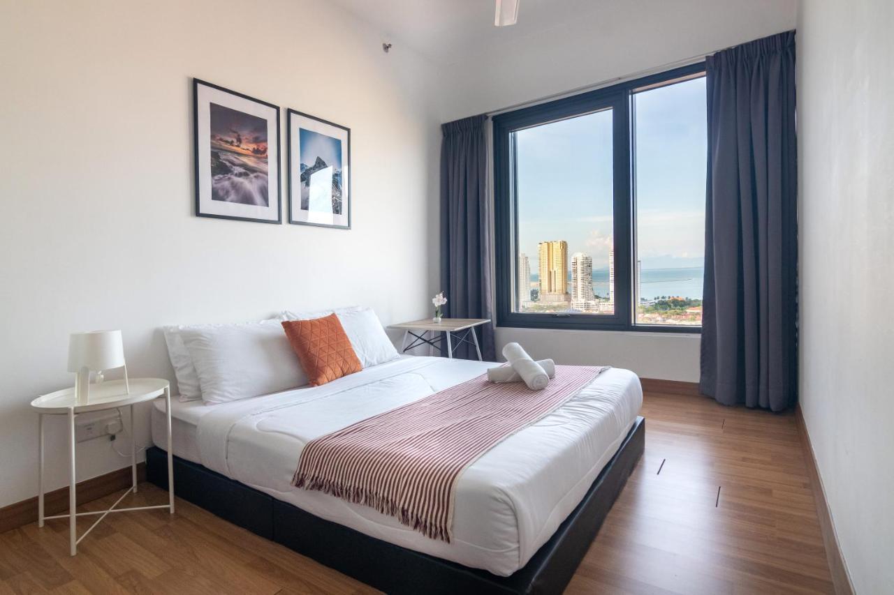 Tropicana 218 X Airlevate Suites George Town Exterior foto