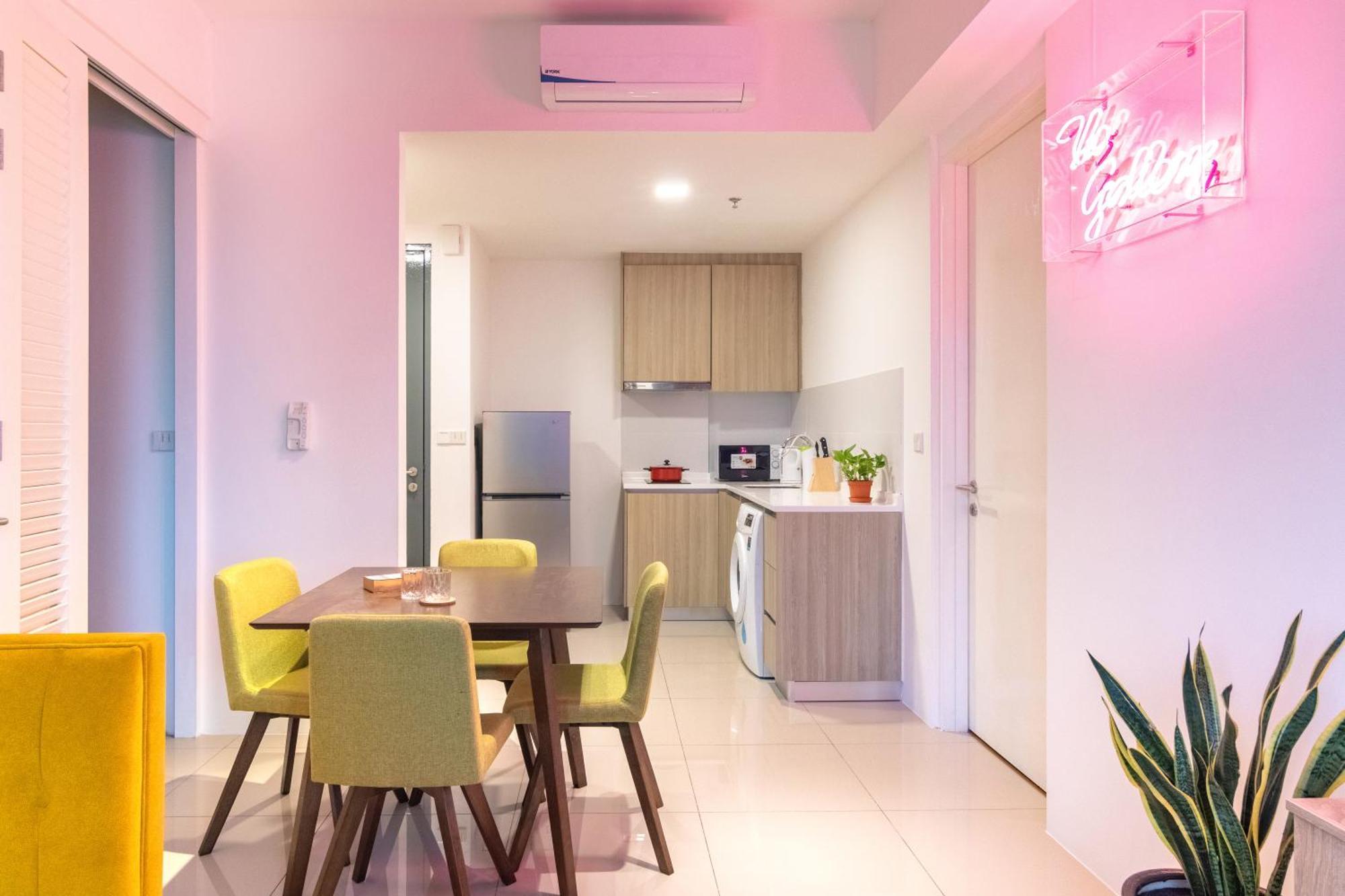 Tropicana 218 X Airlevate Suites George Town Quarto foto