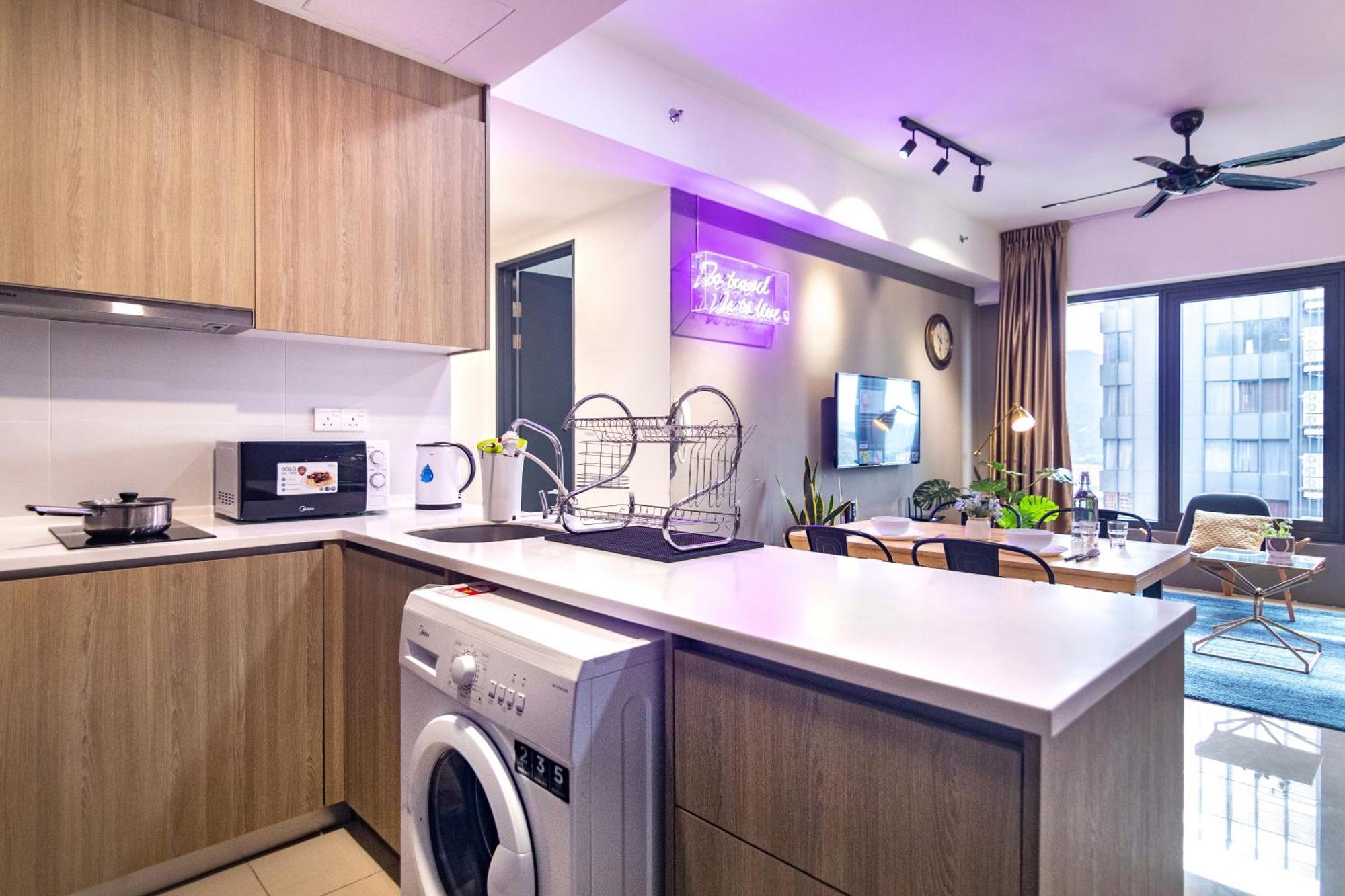 Tropicana 218 X Airlevate Suites George Town Quarto foto